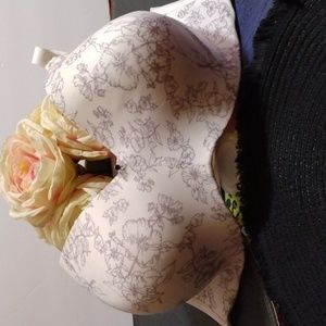 Bali, Bra, Size 40 D,White/Gray,Flower print, Very Soft,NEW.